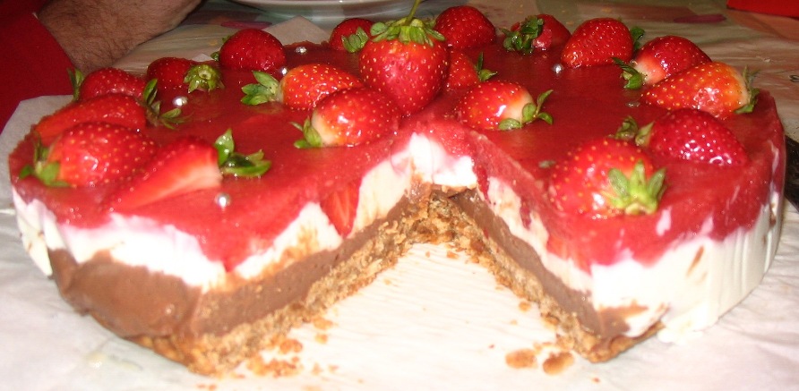 Cheesecake alle fragole con gelatina(a modo mio) 022